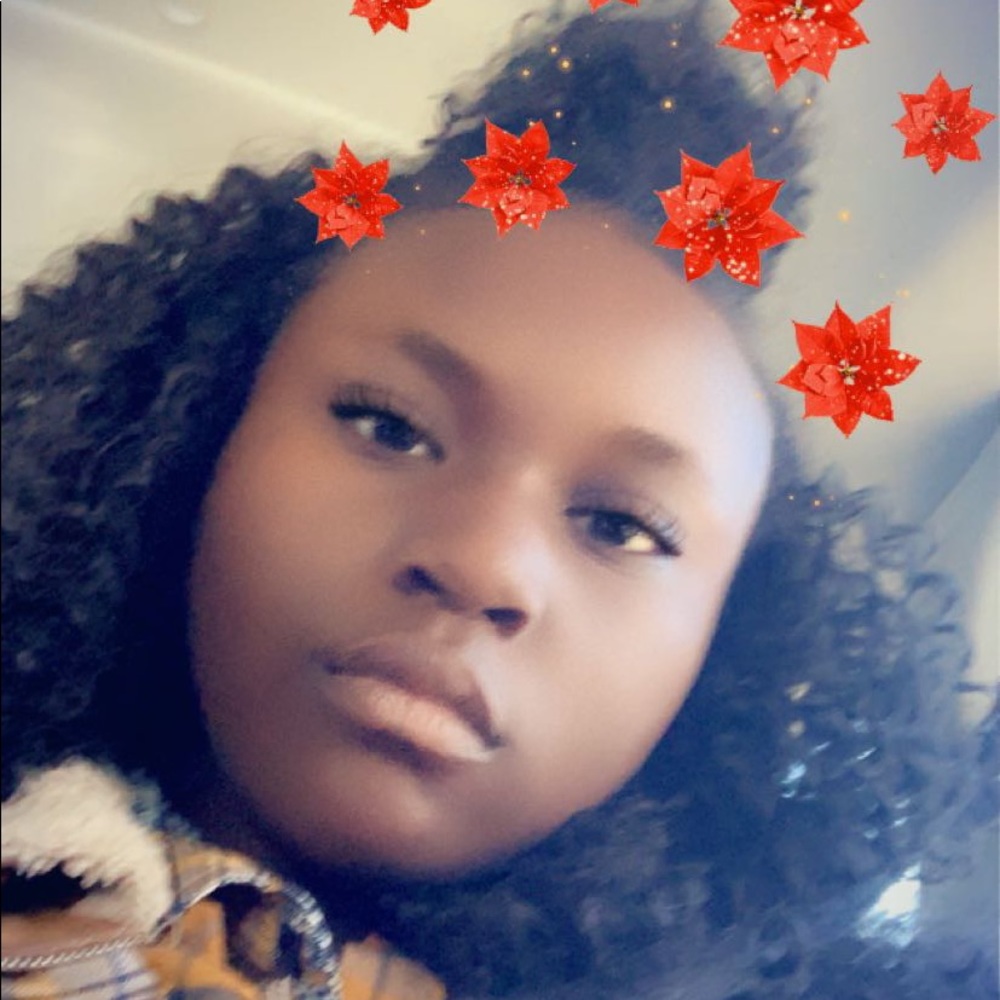 Meet your Posher, Chloe